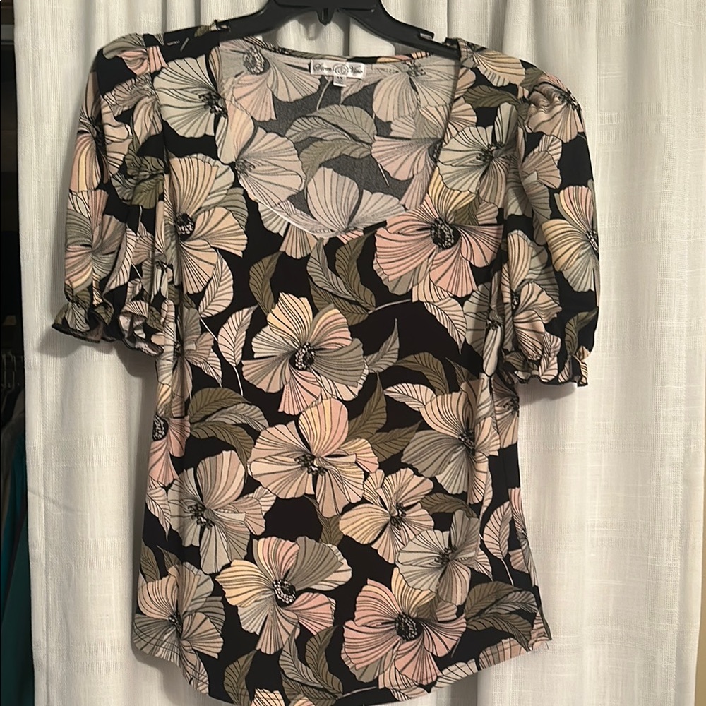 Floral Puff Sleeve Top